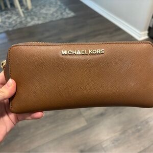 Michael Kors Zip Wallet